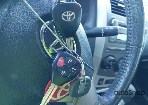 2010 Toyota Corolla S из США, поврежденный, VIN 2T1BU4EE8AC517546